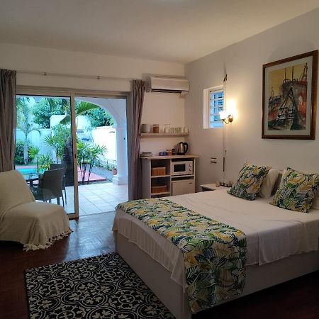 Artists House Apartment ริวิแยร์นัวร์ ภายนอก รูปภาพ