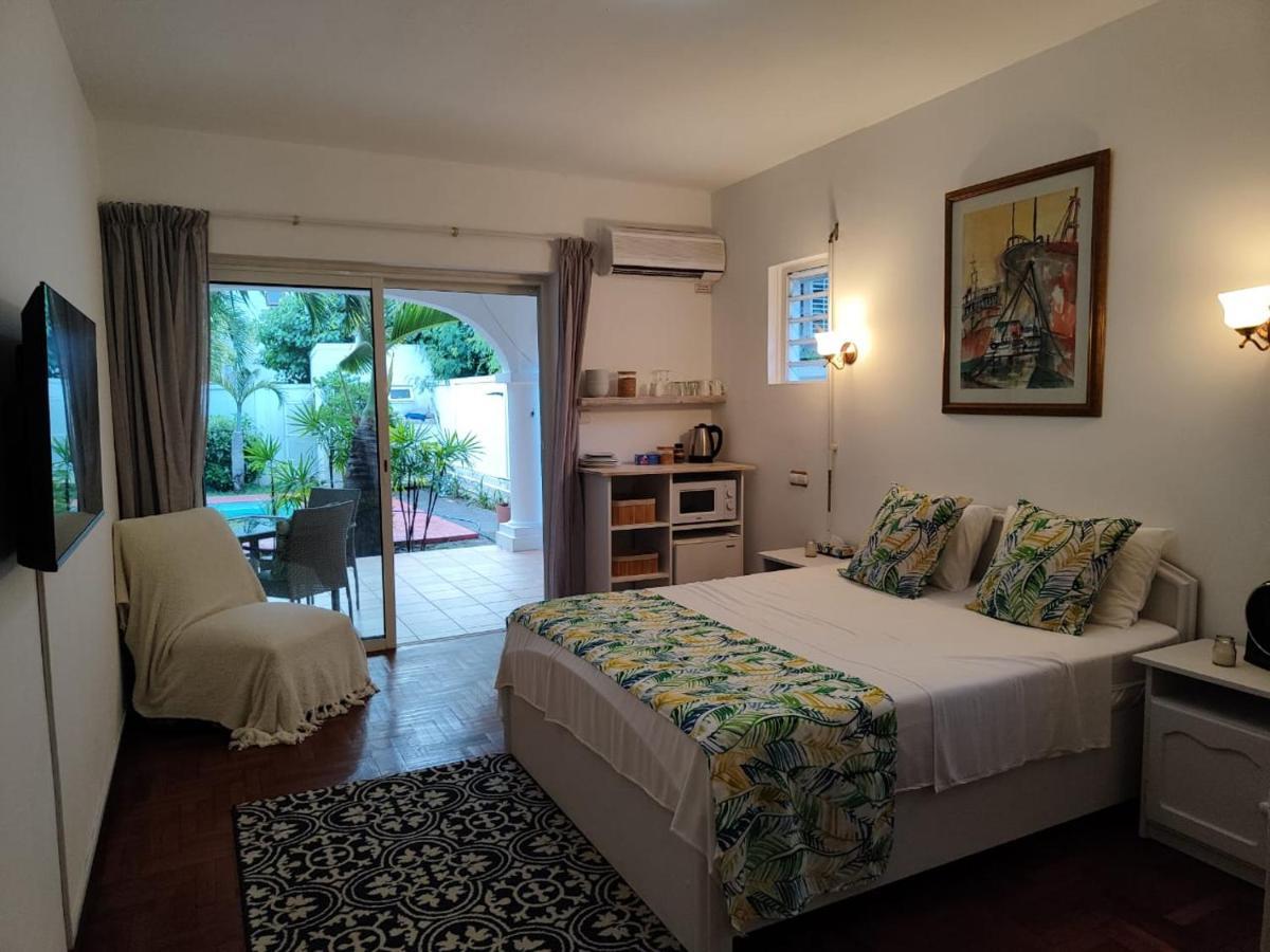 Artists House Apartment ริวิแยร์นัวร์ ภายนอก รูปภาพ