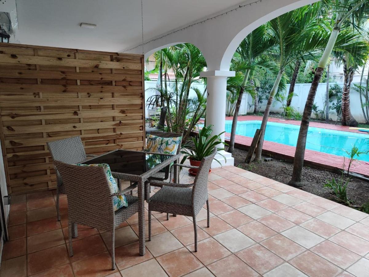 Artists House Apartment ริวิแยร์นัวร์ ภายนอก รูปภาพ