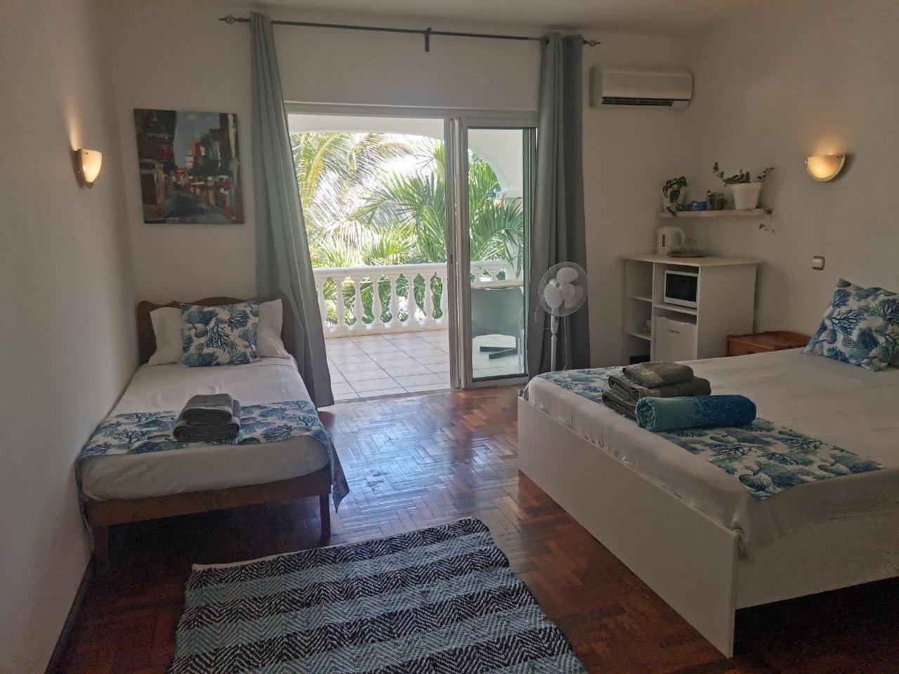 Artists House Apartment ริวิแยร์นัวร์ ภายนอก รูปภาพ